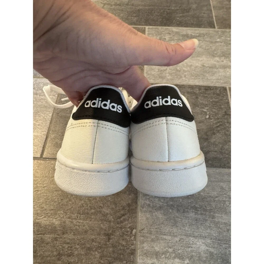 Adidas  Women’s Cloudform, Comfort Sneakers, Size 6, New Without Tags